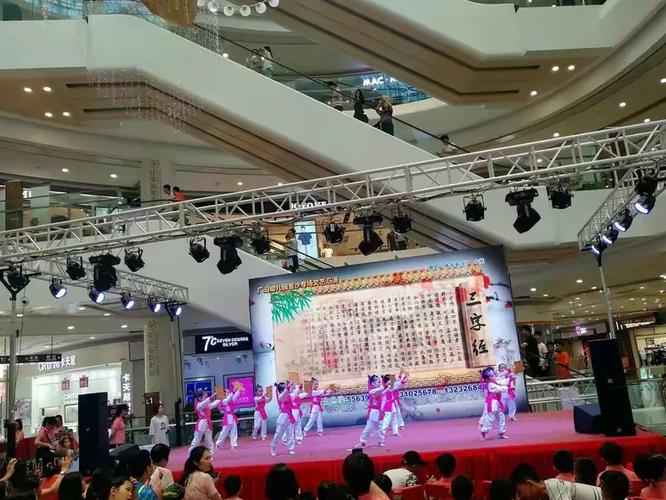 不想长大诗歌朗诵，不想长大诗歌朗诵稿-图2