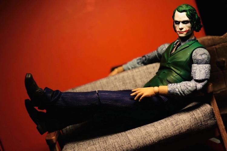 丑爷的黑暗哲学，藏着怎样的生存密码？-图2