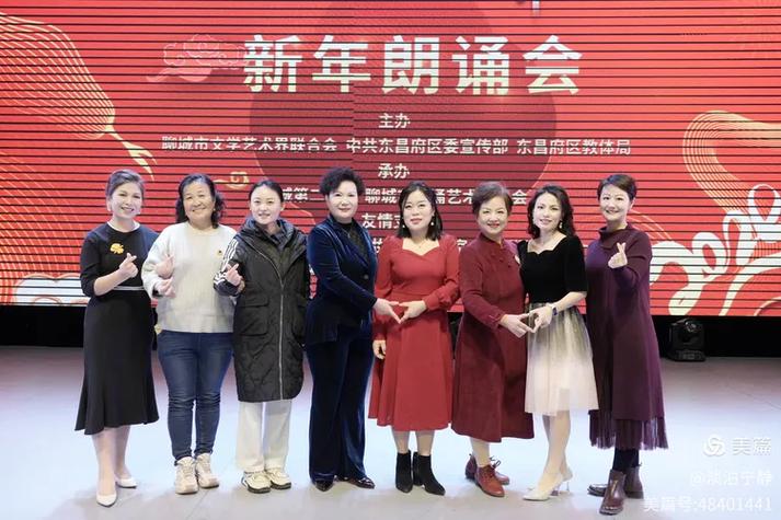 2025新年诗歌朗诵有哪些经典佳作?-图3 2025新年诗歌朗诵有哪些经典佳作?-图3