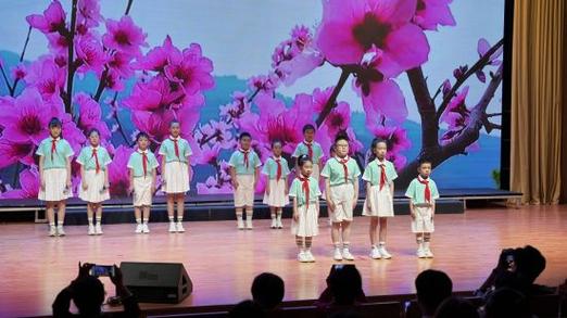 小学生诗歌如何绘就中国梦?-图1 小学生诗歌如何绘就中国梦?-图1