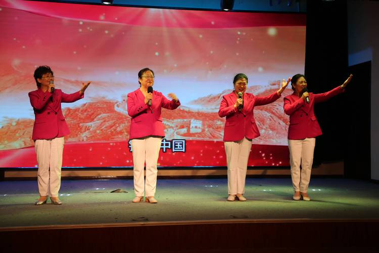 诗歌朗诵组合,如何演绎新意?-图2 诗歌朗诵组合,如何演绎新意?-图2