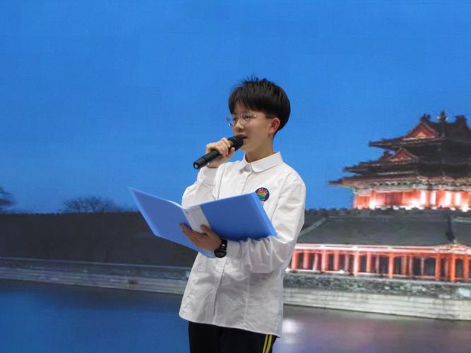 诗歌朗诵有哪些创新表演形式？-图2