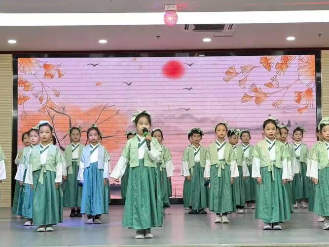 小学诗歌朗诵课如何上出趣味？-图3